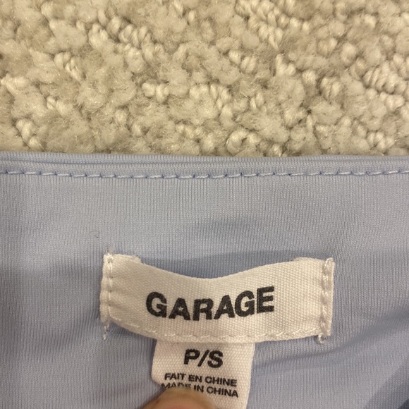 Garage size small, blue tank top - Picture 2 of 2